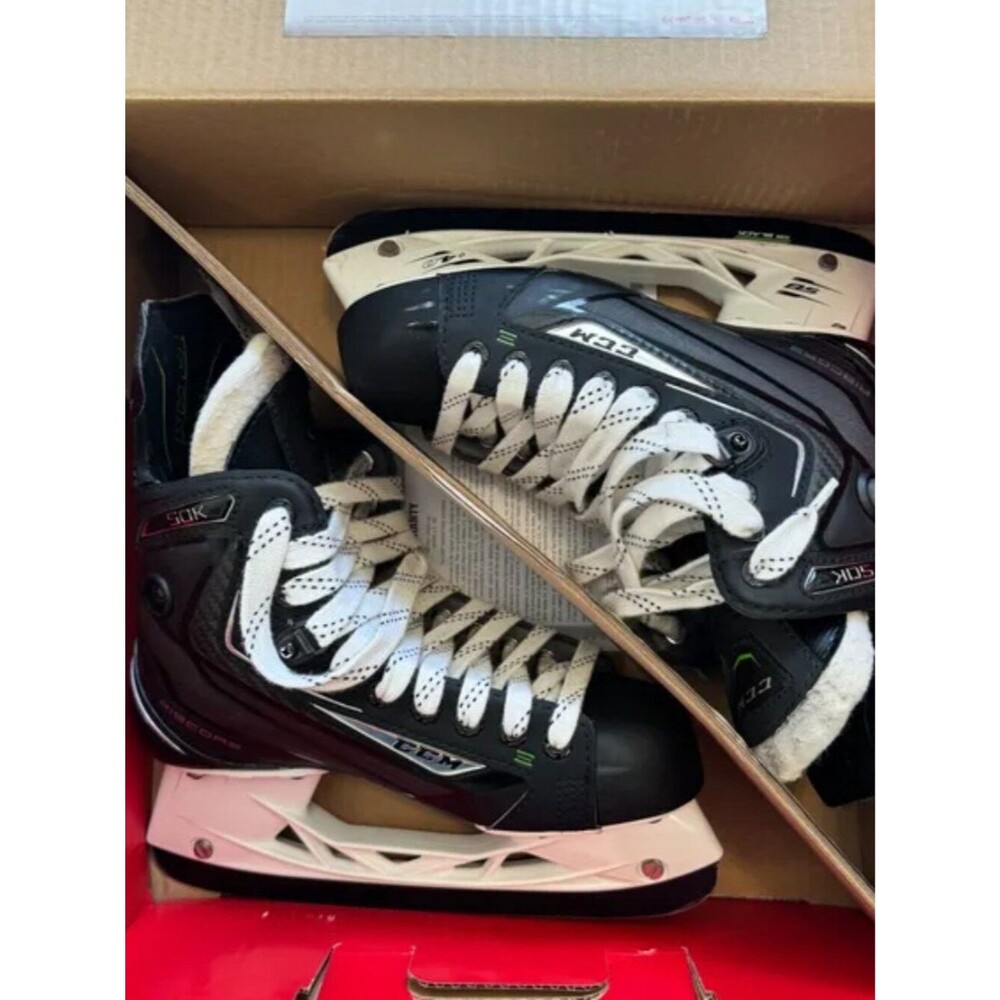 CCM Ribcor 50k Hockey Skates Extra Wide Width Junior Size 4.5